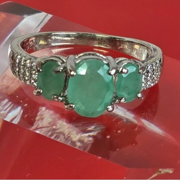 925 Sterling Silvet Ring with Natural Emerald Gemstones & Cz - Picture 1 of 9